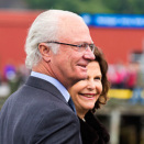 Kong Carl Gustaf og Dronning Silvia på byvandring i Harstad (Foto: David Sica, Fameflynet Sweden)