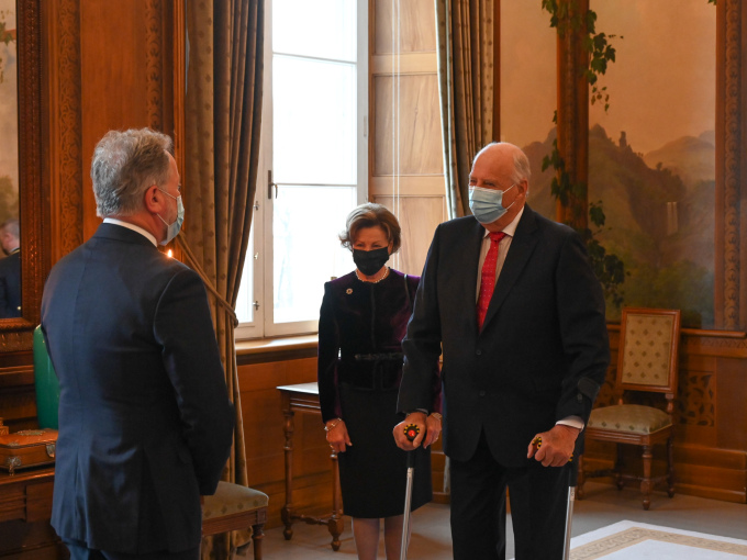Diimmá ráfibálkkašumi vuoiti, Verdens matvareprogram (WFP),  direktevra David Beasley audienassas Šloahtas Gonagas Haraldiin. Maiddái Dronnet Sonja oasálastii. Govven: Sven Gj. Gjeruldsen, Gonagaslaš hoavva. 