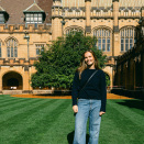 Prinsesse Ingrid Alexandra på universitetsområdet ved Universitetet i Sydney. Handoutbilde fra Det kongelige hoff publisert 25.07.2025 i forbindelse med studiestart ved Universitetet i Sydney i starten av august 2025. Bildet er kun til redaksjonell bruk – ikke for salg, og kan benyttes fritt mot kreditering. Foto: Raquel Pires Photography / Det kongelige hoff
