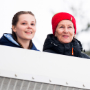 12. mars: Det er hoppsøndag i Holmenkollen, og Kongefamilien er selvfølgelig til stede. Foto: Jon Olav Nesvold, NTB scanpix