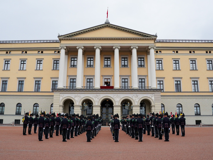 Hans Majestet Kongens Garde har drilloppvisning på Slottsplassen. Foto: Liv Anette Luane, Det kongelege hoffet