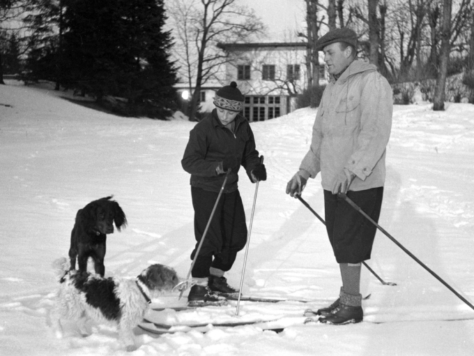 Kronprins Olav og Prins Harald på Skaugum. Foto: NTB / Arkiv / Scanpix