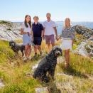 Kronprinsfamilien på Dvergsøya. Foto: Lise Åserud, NTB scanpix