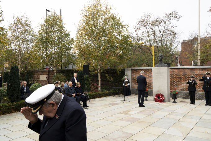 Kransnedleggelse. Foto: Sjømannskirken i London