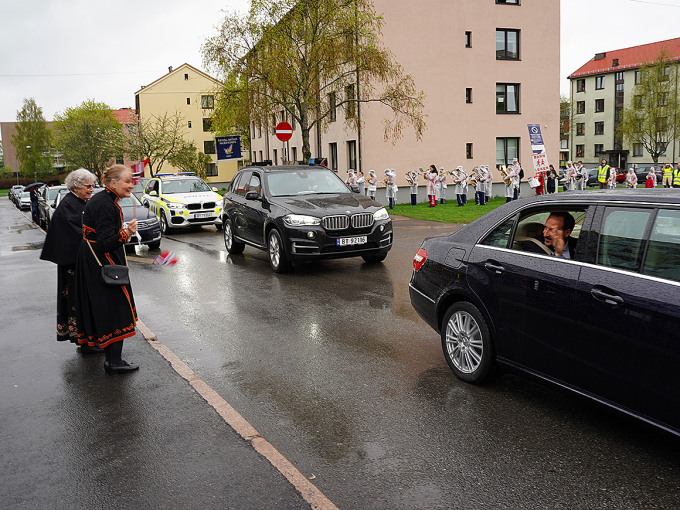 Ruvdnaprinsa Haakon manname Årvolla fuolahanguovddáža meattá. Govva: Liv Anette Luane, Gonagaslaš hoavva