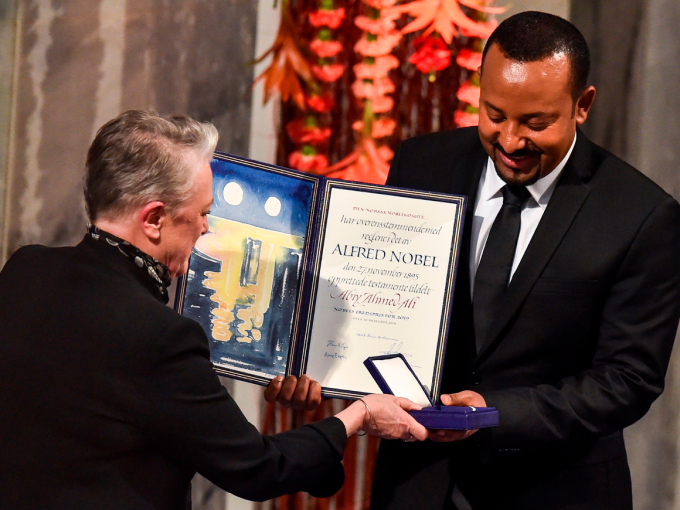 Abiy Ahmed Ali vuostáiváldá Nobel Ráfibálkkašumi. Govva: Håkon Mosvold Larsen / NTB scanpix