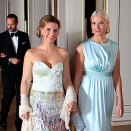 Ruvdnaprinseassa Mette-Marit ja Prinseassa Märtha Louise jo&#273;us almmola&#154; mállásiidda &#138;loahtas (Govva: Lise Åserud / Scanpix)
