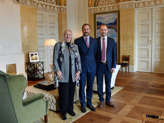 Organisasjoner med kongelige beskyttere er blant dem som mottas i audiens. Her er det Nordlysfestivalen som er i audiens hos sin beskytter, Kronprins Haakon. Foto: Sven Gj. Gjeruldsen, Det kongelige hoff.