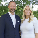 Deres Kongelige Høyheter Kronprinsen og Kronprinsessen. Handoutbilde fra Det kongelige hoff publisert 18.04.2024. Bildet er kun til redaksjonell bruk - ikke for salg. Foto: Dusan Reljin / Det kongelige hoff