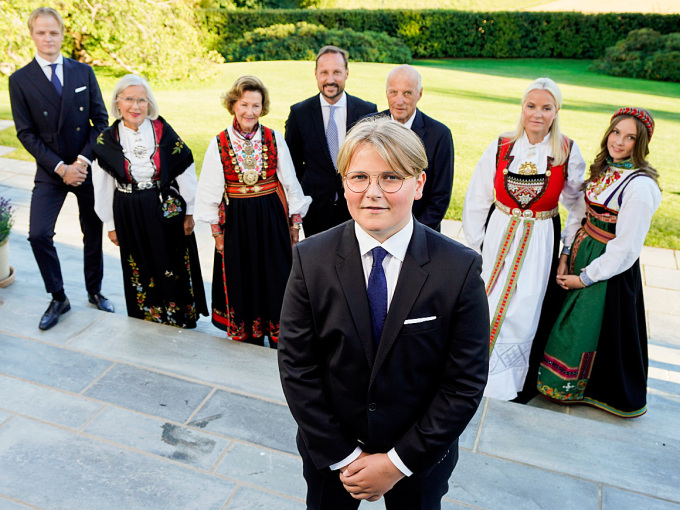 Bearaš doalai priváhta konfirmašuvndnadoaluid Skaugumis eahkes. Govva: Lise Åserud, NTB scanpix