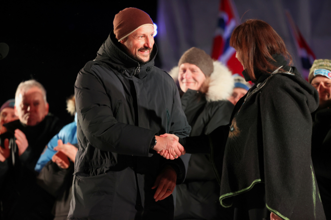 Kronprins Haakon stod for den offisielle åpningen av Borealis Vinterfestival og Finnmarksløpet i Sentrumsparken i Alta torsdag. Foto: Ørn E. Borgen / NTB Scanpix.