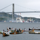 Kongeskipet ble møtt av mange robåter da Kongeparet besøkte Nord-Trøndelag i 2004.  Foto: Gorm Kallestad, NTB scanpix