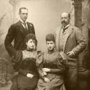 Lohpádallangovva moarssi váhnemiiguin, Stuora- Brittannia Dronnet 
Alexandra ja Gonagas Edward VII (Govva: W&D Downey, London, Gonagasla&#154; hoava vuorkágovva)