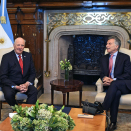 Gonagasbárra ja Presideantabárra besse ságastallat presideantagárdimis, Casa Rosada. Govva: Sven Gj. Gjeruldsen, Gonagaslaš hoavva