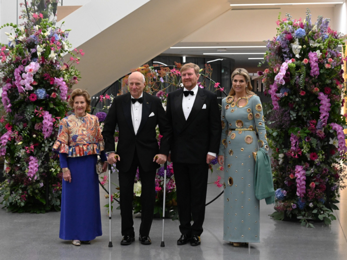 Eahkedis leigga Gonagas Harald ja Dronnet Sonja guossin doaluin ođđa MUNCH visttis. 
