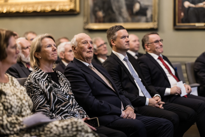 Kongen til stede under Nansen minneforelesning. Minneforelesningen arrangeres årlig i Det Norske Videnskaps-Akademi. Foto: Thomas B. Eckhoff