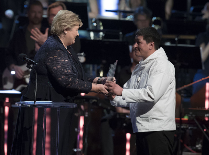 Erna Solberg addá Davviriikkaid Ráđi birasbálkkašumi Attu luondduresursa birrasii. Govva: Terje Pedersen / NTB Scanpix