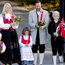 17.05: Ruvdnaprinsabeara&#154; dearvvaha mánáidtoga Askeris olggobealde Skauguma. (Govva: Stian Lysberg Solum, Scanpix) 