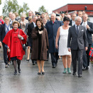 Gonagas Harald ja Dronnet Sonja, Gonagas Carl Gustaf ja Dronnet Silvia bohtet Stangnes skuvlii Harstadas (Govva: Cornelius Poppe / NTB scanpix)