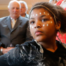 Iđđesbeaivvi beasai Gonagasbárra deaivvadit Australia álgoálbmogiid ovddasteddjiiguin, dat dilálašvuohta lei National Centre for Indigenous Excellence, NCIE. Govva: Lise Åserud, NTB scanpix