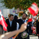 Ruvdnaprinsa  ja Ruvdnaprinseassa asttaiga muosis olbmuid dearvvahit go olliiga Arendalii eske i&#273;&#273;esbeaivvi (Govva: Gorm Kallestad / Scanpix)