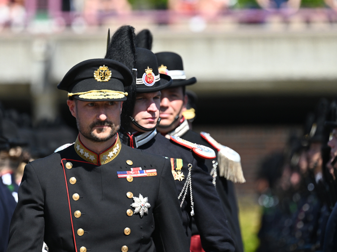 Kronprins Haakon føretok den årlege inspeksjonen av Hans Majestet Kongens Garde. Foto: Sven Gj. Gjeruldsen, Det kongelege hoffet