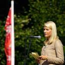20. august: Kronprinsessen forestår den offisielle åpningen av selvhjelpssenteret Batteriet Sør i Kristiansand (Foto: Tor Erik Schrøder, Scanpix)