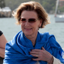 Dronnet Sonja boahtá Royal Sydney Yacht Squadron, gos lea "Norga Australias" vuostáiváldin. Dáppe beasai Gonagasbárra deaivvadit norgalaččaiguin geat ásset Sydneyas. Govva: Lise Åserud / NTB scanpix