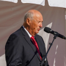 Kong Harald taler i Sande. Foto: Liv Anette Luane, Det kongelege hoffet