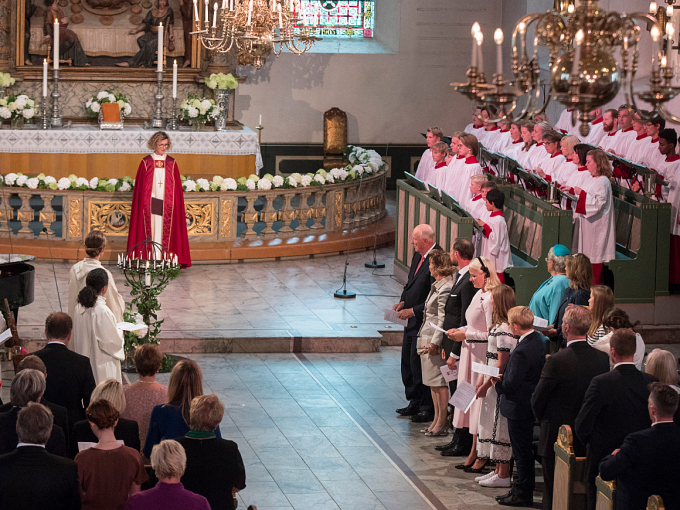 Oslo bisma Kari Veiteberg jođihii ipmilbálvalusa mii leiGonagasbára golleheajaid ávvuipmilbálvalus. Govva: Vidar Ruud / NTB Scanpix