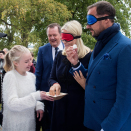 Her var også natursti, og blindtest av grønnsaker var en av postene. Foto: Berit Roald, NTB scanpix.