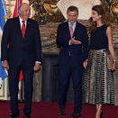 Maŋŋil seremoniija sávai Argentiinna Presideanta Mauricio Macri ja vuosttašroavvá Juliana Awada Gonagassii ja Dronnegii buresboahtima. Govva: Sven Gj. Gjeruldsen, Gonagaslaš hoavva