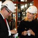 24. november: Kronprinsessen åpner verdens første prototyp for et kraftanlegg basert på saltvann (Foto: C. Poppe, Scanpix).