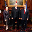 Kong Harald og Dronning Sonja på mottakelse hos Minnesotas guvernør, Mark Dayton (Foto: Lise Åserud / Scanpix)