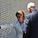 Dronnet Sonja lohka muhtun dain 9 000 namain geat masse heakka militearadiktatuvrra vuolde. Sin namat leat čállojuvvon muvrii Parque de la Memorias. Govva: Sven Gj. Gjeruldsen, Gonagaslaš hoavva