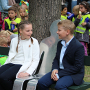 "Putemann" av Jonas Gjerstad, Martin Danning og Mathias Svendsen fra Sagdalen skole er også en del av Skulpturparken, selv om den egentlig er en forløper. Den kom til Slottsparken fra skulpturstien på Akershus festning. Foto: Liv Osmundsen, Det kongelige hoff

 