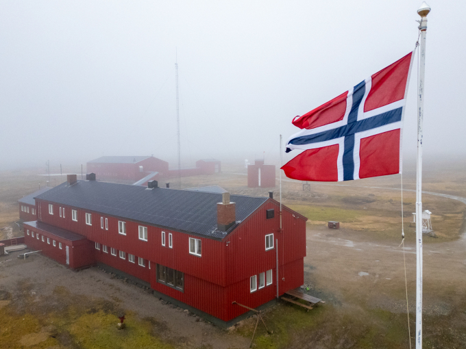 Bjørnøya meteorologiske stasjon. Foto: Cornelius Poppe / NTB