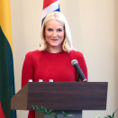 Goalmmát beaivvi jotkkii prográmma Litauenis. Vuosttaš čuokkis prográmmas lei Norgga -Litauen ealáhusseminára, ja Ruvdnaprinseassa Mette-Marit doalai seminára rahpamis sártni. Govva: Lise Åserud / NTB Scanpix