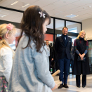 Kulturskolens samspillgruppe opptrer i foajeen på Fyret flerbrukshus. Foto: Berit Roald / NTB scanpix