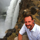 Økoturisme er en vekstnæring i Zambia, og Kronprins Haakon fikk se Victoriafallene under besøket (Foto: Det kongelige hoff)