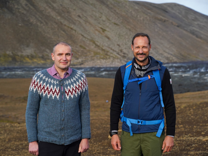 Islándda presideanta Guðni Thorlacius Jóhannesson bovdii Ruvdnaprinsa váccašanmátkái dollaváriguovllus Islánddas. Govven: Liv Anette Luane, Gonagaslaš hoavva