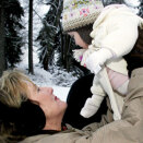 Dronning Sonja og Prinsesse Ingrid Alexandra (Foto: Jon Eeg / Scanpix)