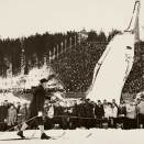 Gonagas Olav &#269;uoigamin Holmenkollenis, 1963 (Govva NTB/Gonagasla&#154; hoava vuorkágovva)