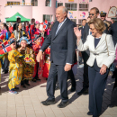 Dan maŋŋil manne guossit Dunhuang stuorámus mánáidgárdái. Govva: Heiko Junge, NTB scanpix