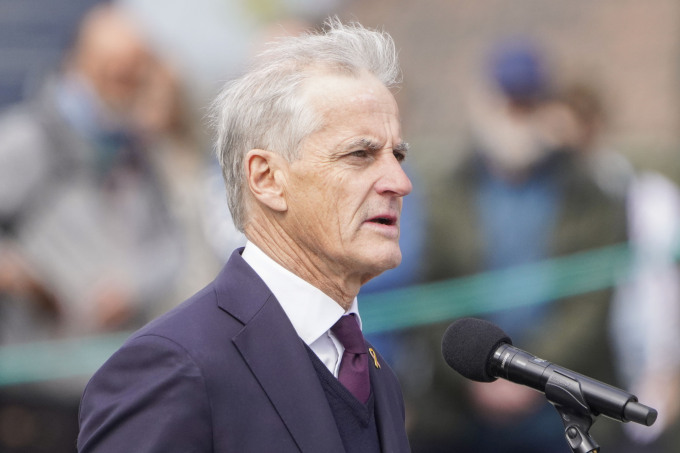 Statsminister Jonas Gahr Støre talte ved markeringen på Akershus festning. Foto: Terje Bendiksby / NTB