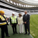 Gonagas Harald ja Dronnet Sonja Green Point Stadiumas Cape Townas (Govven: Lise Åserud / Scanpix)