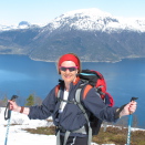 27. november: Dronningen holder sitt billedkåseri "Impressions of Norway" for Hans Majestet Kongen og 200 representanter fra norsk og utenlandsk reiselivsbransje (Foto: Privat)